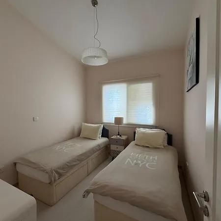 Cozy House Near The In Regina Gardens Villa *