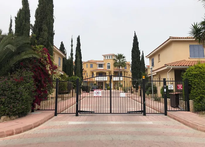 Cozy House Near The In Regina Gardens *