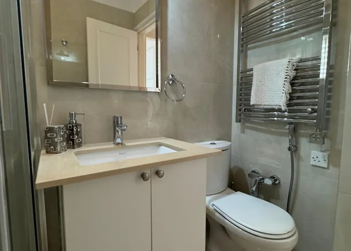 Cozy House Near The In Regina Gardens Vila Paphos