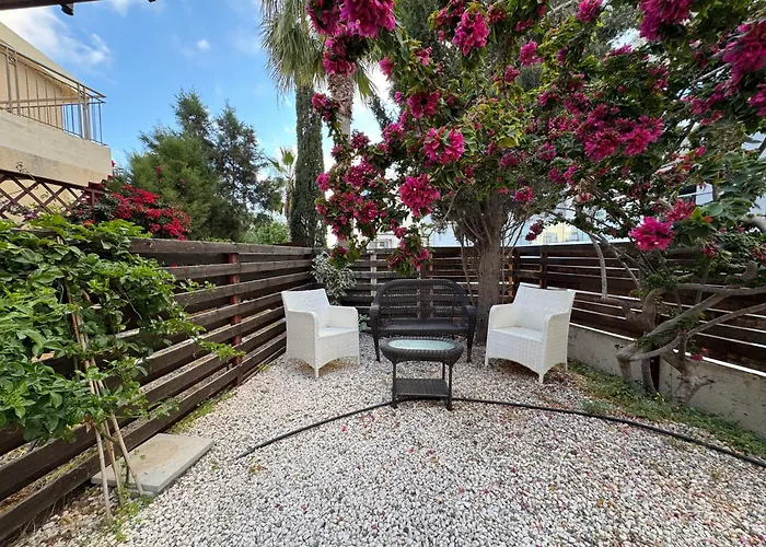 Cozy House Near The In Regina Gardens Vila