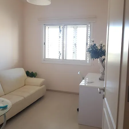 Cozy House Near The In Regina Gardens Villa