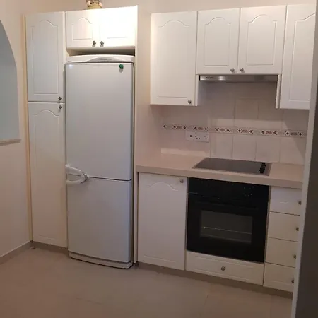 וילה Cozy House Near The In Regina Gardens