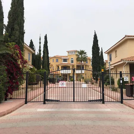 Cozy House Near The In Regina Gardens *