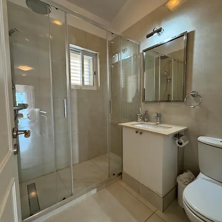 Cozy House Near The In Regina Gardens Βίλα *