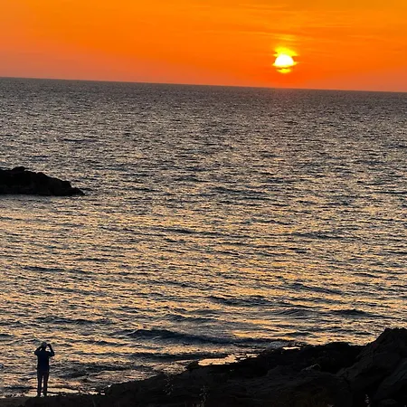 Cozy House Near The In Regina Gardens Βίλα