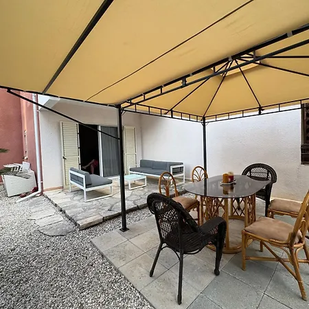 Βίλα Cozy House Near The In Regina Gardens